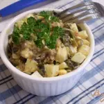 Салат с рыбной консервой
