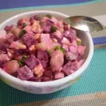Салат свекольный с фасолью