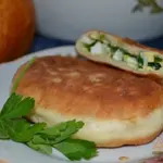 Жаренные пирожки с яйцом и луком