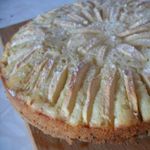 Пирог с творогом, яблоками и цукатами