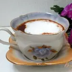 Кофе с молоком и шоколадом