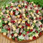 Микс салат с бужениной и сыром