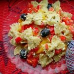 Салат  с макаронами Бантики