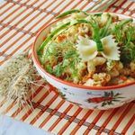Макароны с курицей, тыквой и укропом
