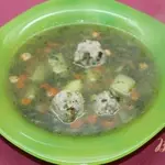 Шпинатный суп с фрикадельками