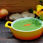 Суп пюре из горошка и шпината
