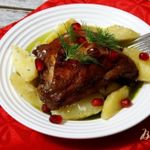 Курица в гранатовом маринаде с запеченным картофелем