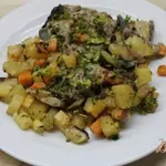 Запеченные свиные ребра с картофелью