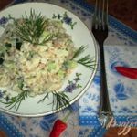 Рисовый салат с консервированным тунцом