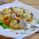 Картофель с грибами в мультиварке