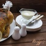 Курица запеченая с луковым сливочным соусом