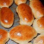 Пирожки с рисом и изюмом