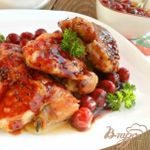 Куриные бедрышки под вишневым соусом