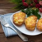 Гренки в духовке с сыром и чесноком