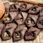Шоколадное печенье с тыквенными семечками