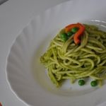 Паста с зеленым соусом