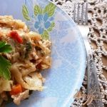 Капуста с восточными травами, тушеная с курицей