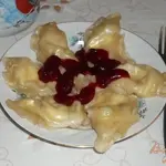 Вареники с творогом и изюмом