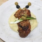 Свиной стейк с картофельным пюре