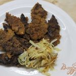 Печень свиная в пиве с луком