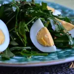 Салат с рукколой