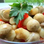 Шампиньоны маринованные с луком и болгарским перцем