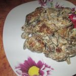 Куриная печень с грибным соусом