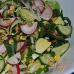 Салат-микс с брюссельской капустой