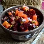 Свекольный салат с кусочками тыквы