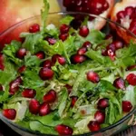 Мясной салат с гранатовыми зернами
