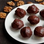 Ореховые конфеты с медом