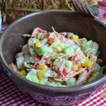 Овощной салат с рыбными консервами