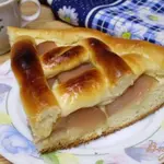 Пирог дрожжевой с яблоками