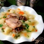 Картофель тушёный с курицей и горошком