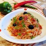 Солянка с копченой колбасой и сосисками