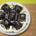 Шоколадные блины с кремом Черные розы