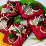 Бутерброды из сельди и свеклы