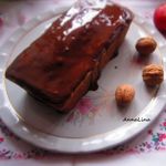 Кекс с орехами и клюквой