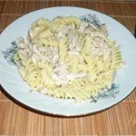 Макароны с отварной курицей