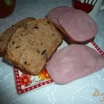Томатный хлеб с овсяными хлопьями и маслинами