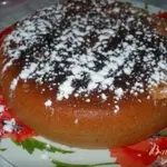 Шарлотка с яблоками и коньяком в мультиварке