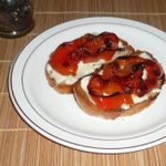 Горячие бутерброды с сыром и перцем