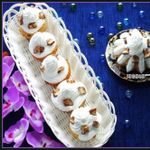 Кексы с батончиками сникерс