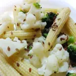 Салат из брокколи с кукурузой