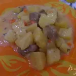 Тушенный картофель с мясом