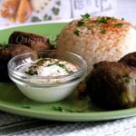 Кефте с йогуртовым соусом и рисом