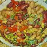 Фасоль тушеная с овощами
