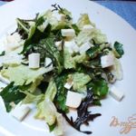 Салат с козьей брынзой и овощами
