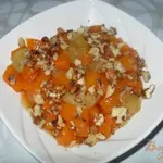 Тыква с яблоками на сковороде