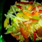 Салат овощной со сливами